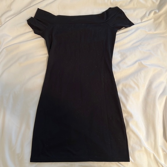 Zara Dresses & Skirts - Zara Off The Shoulder Dress